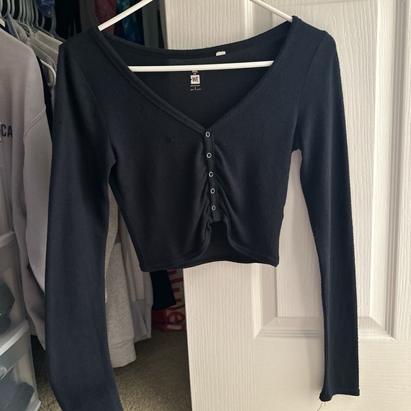 Pac Sun black crop shirt - Picture 2 of 3